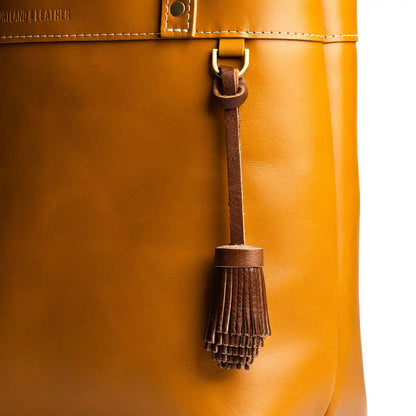 Pom Tassel